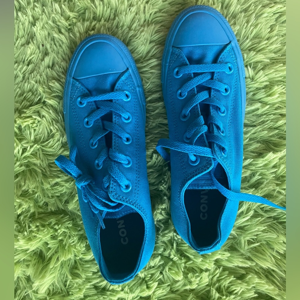 NEW Blue teal converse women’s 6 men’s 4 new